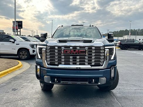 New 2026 GMC Sierra 2500 Denali w/ Denali Reserve Package AWD/4WD image 5