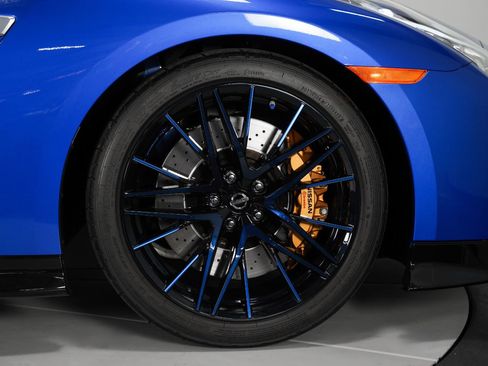 Used 2020 Nissan GT-R Premium AWD/4WD image 28