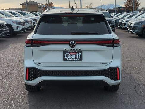 New 2026 Volkswagen Tiguan SE R-Line image 7