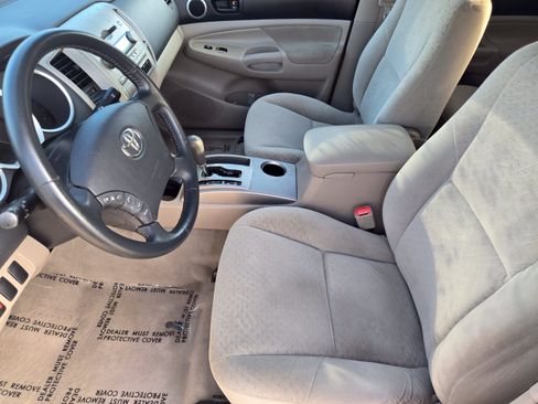 Used 2008 Toyota Tacoma PreRunner RWD image 9