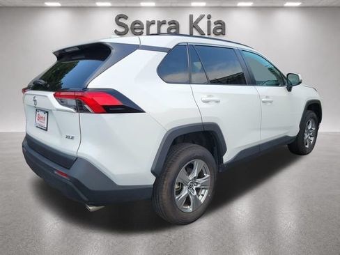 Used 2024 Toyota RAV4 XLE FWD image 5