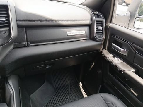 Used 2026 RAM 2500 4x4 Crew Cab image 37