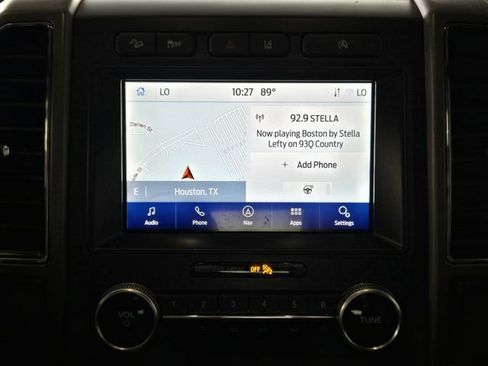 Used 2020 Ford Expedition XLT w/ Equipment Group 202A AWD/4WD image 19