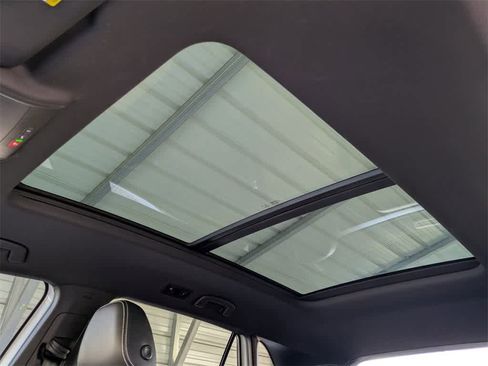 Used 2023 Volkswagen Atlas Cross Sport SE image 26