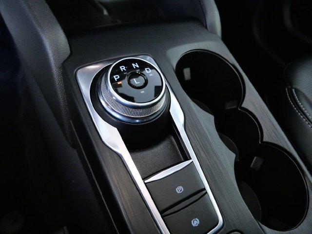 Certified 2025 Ford Escape Platinum AWD/4WD image 21