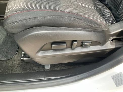 Used 2017 Chevrolet Equinox LT AWD/4WD image 7