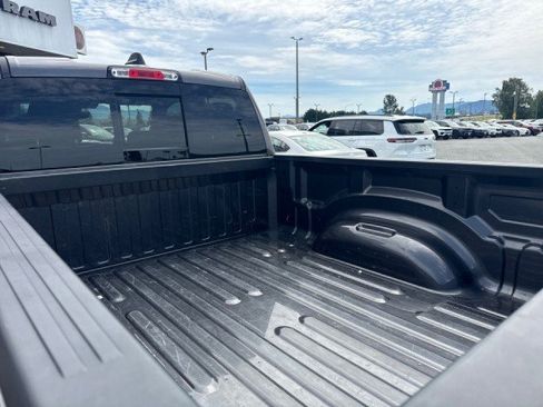 Used 2022 RAM 1500 Big Horn AWD/4WD image 5