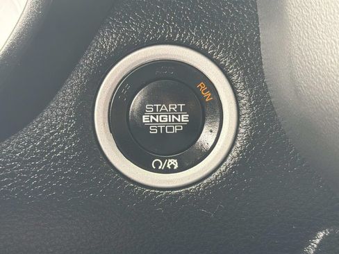 Used 2022 RAM 1500 Big Horn AWD/4WD image 34