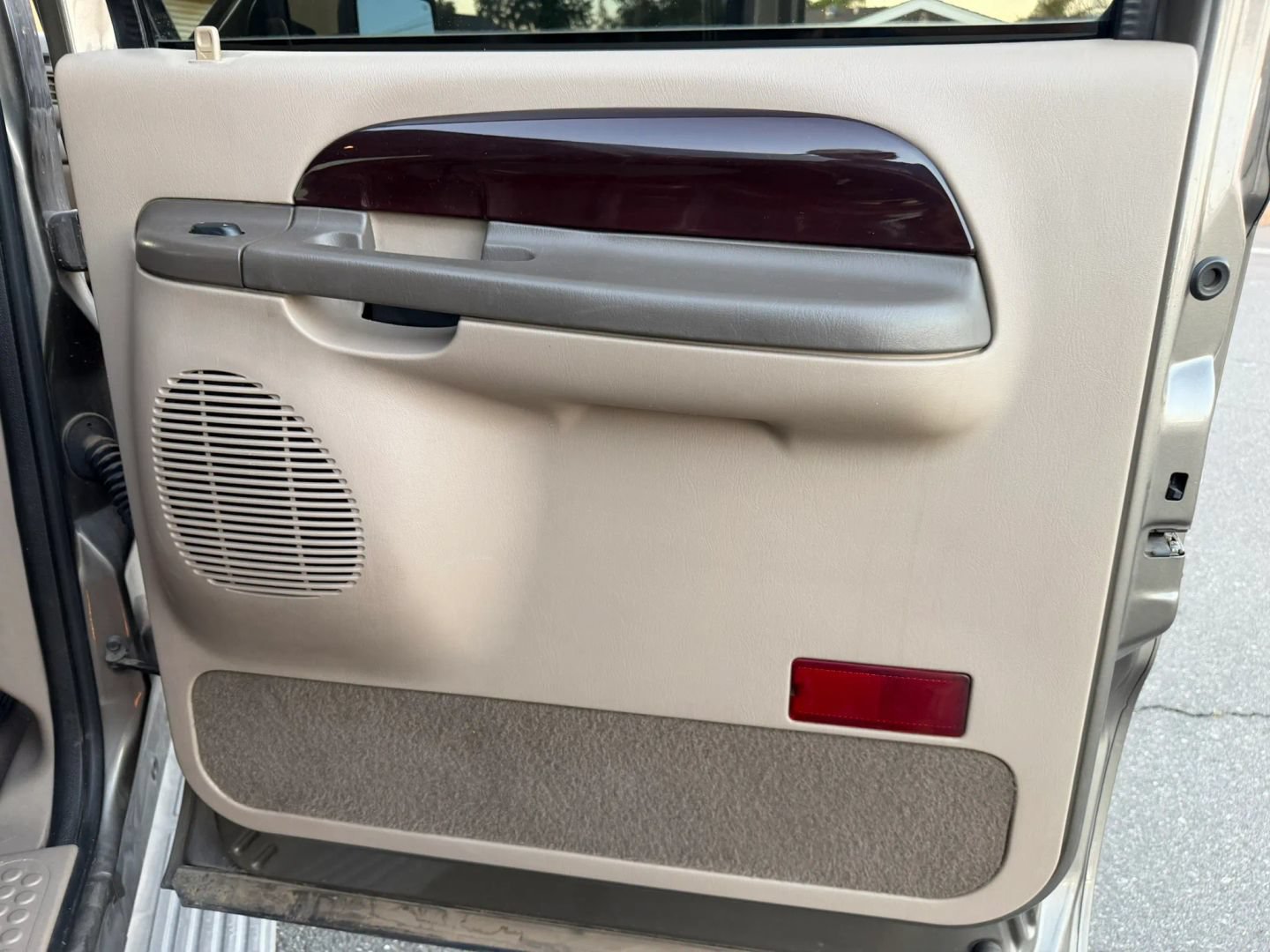 Used 2003 Ford Excursion Eddie Bauer RWD image 17