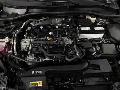 Used 2024 Toyota Corolla Cross L image 13