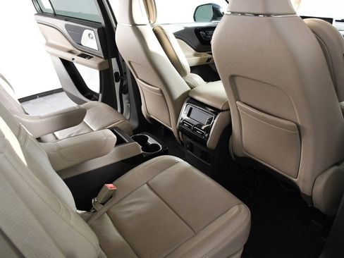 Used 2021 Lincoln Aviator Grand Touring w/ Equipment Group 302A image 21