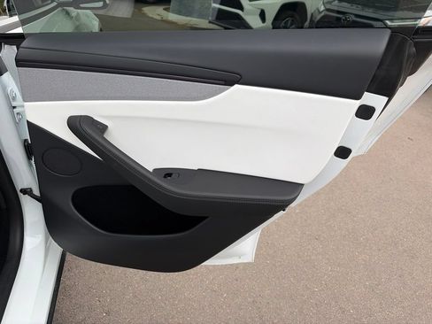 Used 2026 Tesla Model Y Long Range AWD/4WD image 15