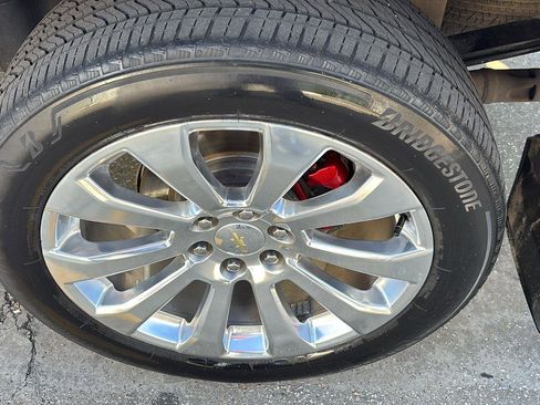 Used 2021 Chevrolet Silverado 1500 High Country w/ Technology Package image 12