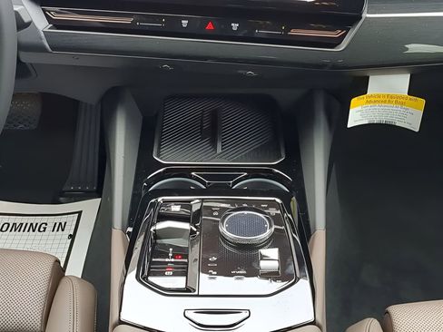 New 2025 BMW 530i w/ Premium Package image 18