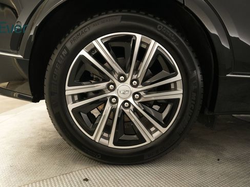 Used 2024 Cadillac Lyriq Luxury AWD/4WD image 22