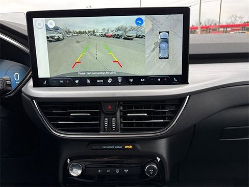 Used 2025 Ford Escape Platinum w/ Premium Technology Package image 20