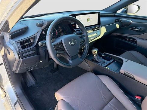 New 2025 Lexus ES 350 Ultra Luxury image 25
