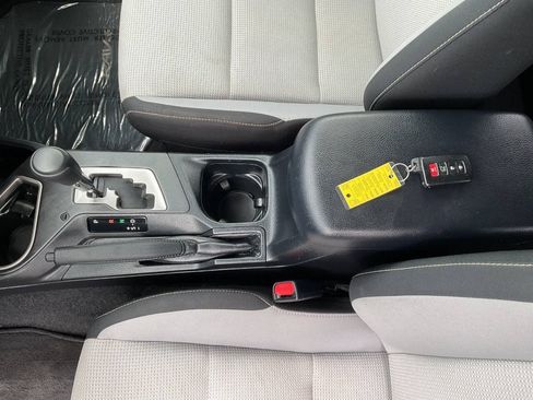 Used 2018 Toyota RAV4 XLE w/ Convenience Package AWD/4WD image 27