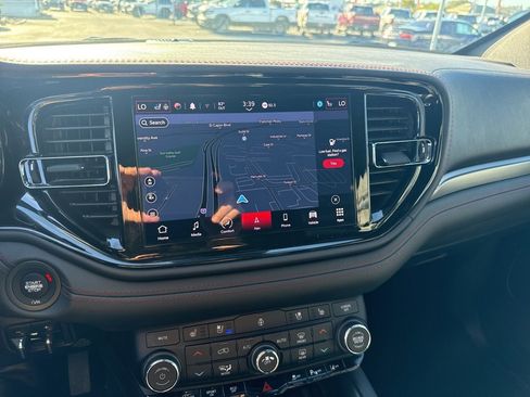 Certified 2024 Dodge Durango GT image 20