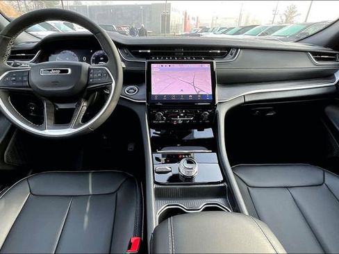 New 2025 Jeep Grand Cherokee Limited w/ Black Appearance Package image 6