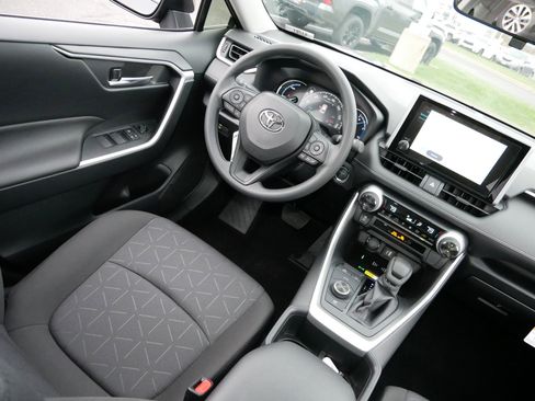 Certified 2025 Toyota RAV4 XLE image 9