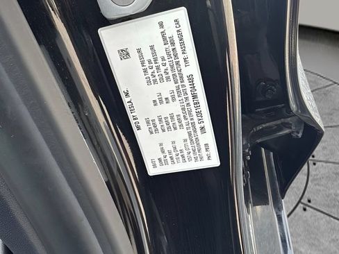 Used 2021 Tesla Model 3 Long Range AWD/4WD image 25