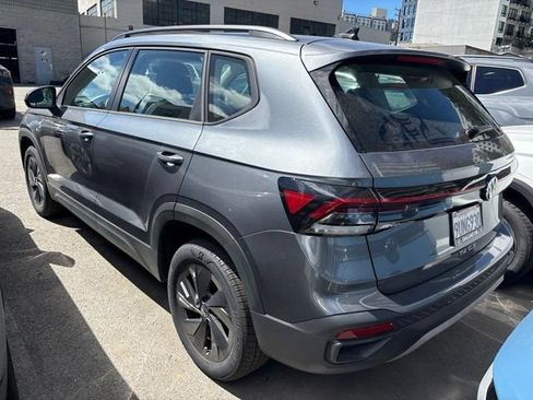 Used 2025 Volkswagen Taos S FWD image 5