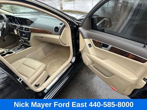 Used 2013 Mercedes-Benz C 300 4MATIC Sedan image 9