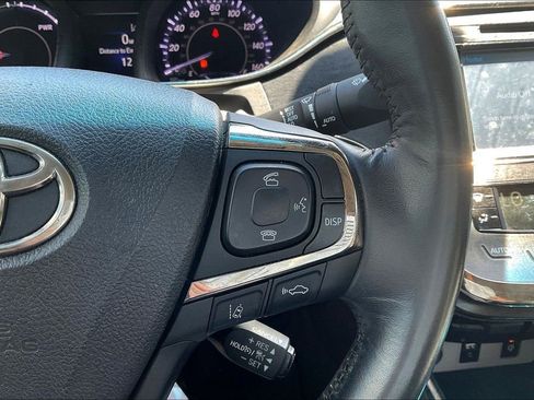 Used 2018 Toyota Avalon Limited FWD image 20