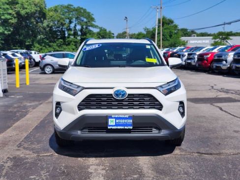 Used 2022 Toyota RAV4 XLE Premium AWD/4WD image 8