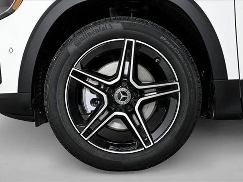 Used 2026 Mercedes-Benz GLB 250 4MATIC image 7