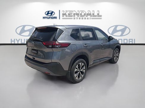 Used 2023 Nissan Rogue SV FWD image 6