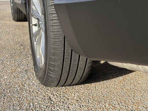 Used 2022 Ford Explorer XLT w/ Equipment Group 202A image 13