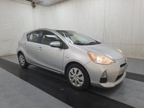 Used 2012 Toyota Prius C Three FWD image 2