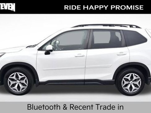 Used 2022 Subaru Forester Premium image 2