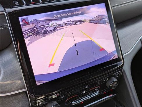 New 2025 Jeep Grand Cherokee L Limited w/ Black Appearance Package image 14