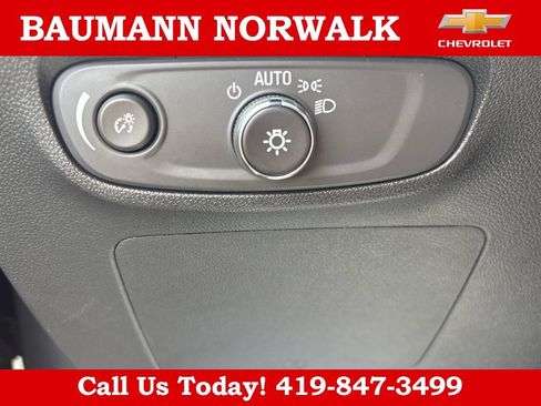 Used 2025 Buick Encore GX Preferred FWD image 19