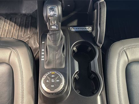 Certified 2023 Ford Bronco Outer Banks AWD/4WD image 24