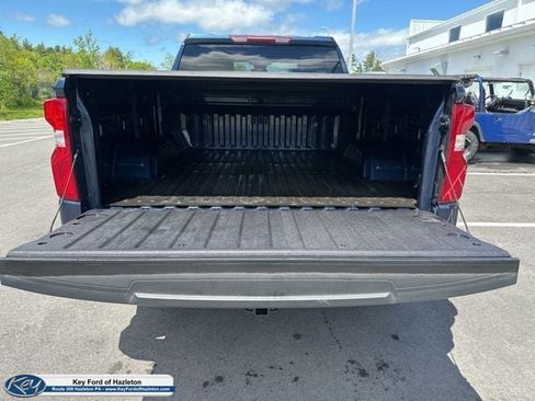 Used 2022 Chevrolet Silverado 1500 RST AWD/4WD image 16