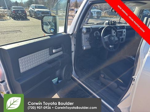 Used 2008 Toyota FJ Cruiser 4WD image 9