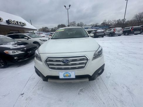 Used 2017 Subaru Outback 3.6R Limited image 5