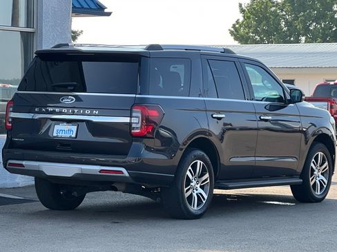 Used 2024 Ford Expedition Limited AWD/4WD image 4