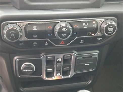 Certified 2021 Jeep Gladiator Sport image 19