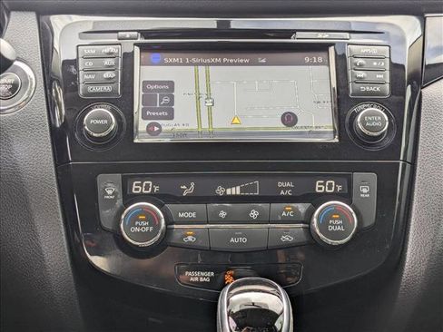 Used 2017 Nissan Rogue Sport SL FWD image 13