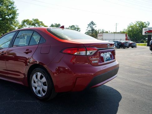 Used 2021 Toyota Corolla LE FWD image 19