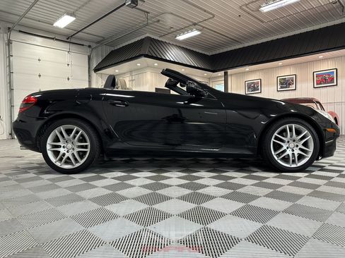 Used 2009 Mercedes-Benz SLK 300 image 26
