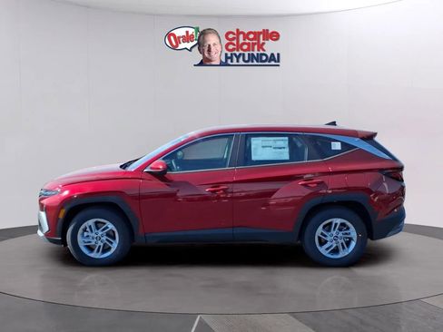New 2026 Hyundai Tucson SE FWD image 2