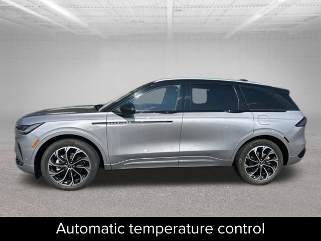 Certified 2024 Lincoln Nautilus Reserve AWD/4WD image 7