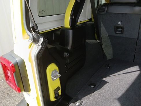 Used 2023 Jeep Wrangler Unlimited Rubicon 392 w/ Xtreme Recon 35" Tire Package image 17