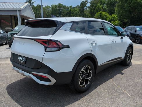 Used 2025 Kia Sportage LX FWD image 5